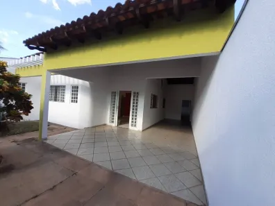 Casa com 3 Quartos para venda ou aluguel, 260m² no Morada do Ouro, Cuiabá