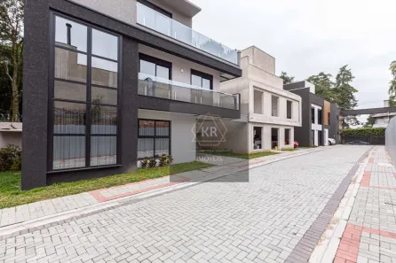 Casa de Condomínio com 3 Quartos à venda, 192m² no Santo Inácio, Curitiba