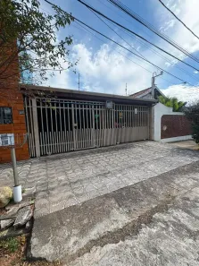 Casa com 2 Quartos para alugar, 100m² no Jardim das Nações, Taubaté