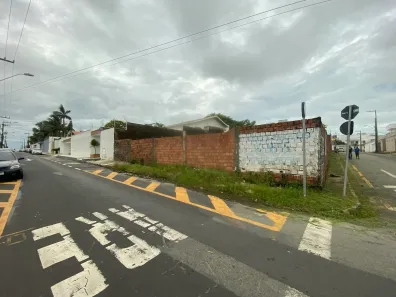 Lote/Terreno à venda, 800m² no Quintas do Calhau, São Luís