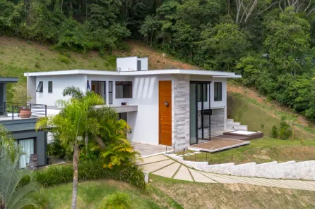 Casa de Condomínio com 4 Quartos para alugar, 380m² no Parque do Imbui, Teresópolis