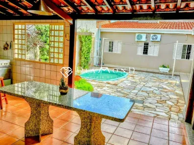 Casa com 5 Quartos à venda, 300m² no Brasil, Uberlândia