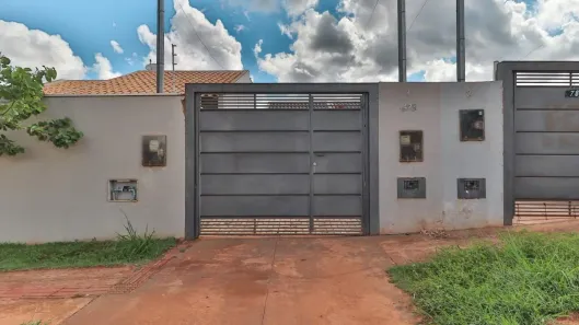 Casa com 2 Quartos para alugar, 49m² no Jardim Itamaracá, Campo Grande