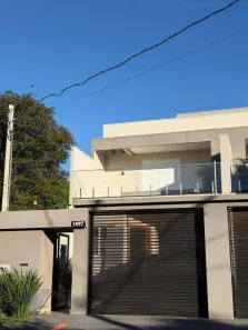 Sobrado com 4 Quartos à venda, 160m² no Santa Cruz, Cascavel