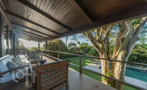 Casa com 4 Quartos à venda, 450m² no Vila Assunção, Porto Alegre