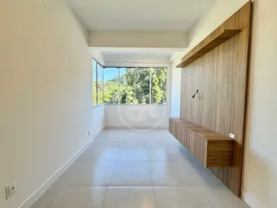 Apartamento com 2 Quartos para alugar, 42m² no Centro, Blumenau