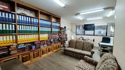 Sala Comercial à venda, 61m² no Vila Mathias, Santos