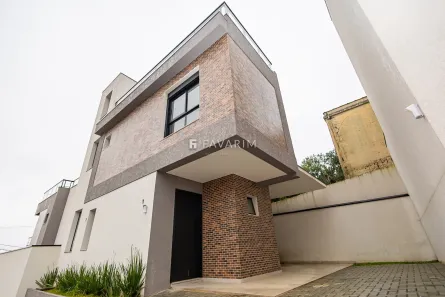 Sobrado com 3 Quartos à venda, 116m² no Lindóia, Curitiba