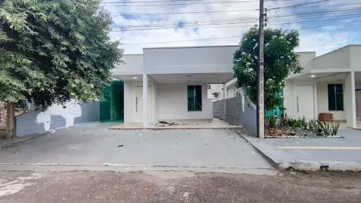 Casa de Condomínio com 3 Quartos para venda ou aluguel, 190m² no Marabaixo, Macapá