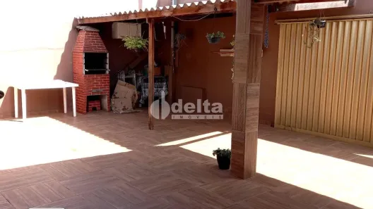 Casa com 3 Quartos à venda, 97m² no Jardim Canaã, Uberlândia