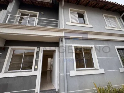 Casa de Condomínio com 3 Quartos para alugar, 129m² no Vila Oliveira, Mogi das Cruzes