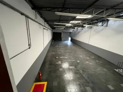 Galpão/Depósito/Armazém para alugar, 350m² no Jardim Bom Pastor, Santo André
