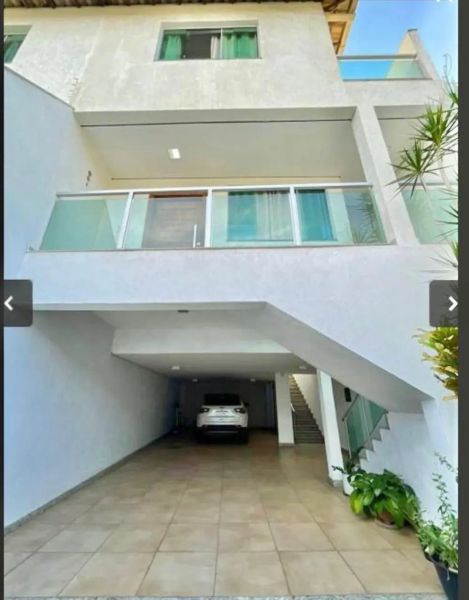 Casa com 3 quartos — Santa Mônica, Belo Horizonte