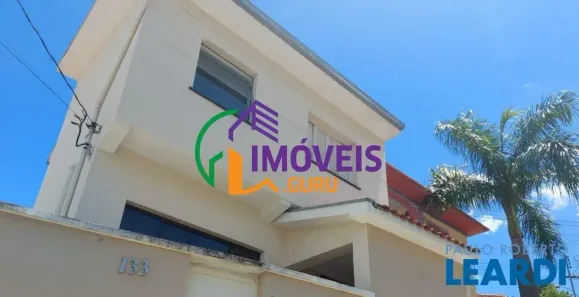 Sobrado com 2 Quartos à venda, 150m² no São Benedito, Poços de Caldas