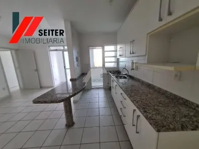 Apartamento com 2 Quartos para alugar, 88m² no Itacorubi, Florianópolis