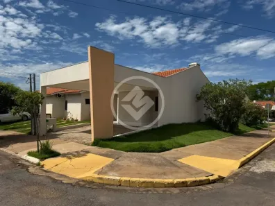 Casa de Condomínio com 3 Quartos à venda, 333m² no Petrópolis, Várzea Grande