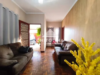 Casa com 3 Quartos à venda, 125m² no Vila Reis, Itapetininga