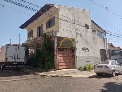 Casa com 3 Quartos para alugar, 280m² no Vila Lemos, Bauru