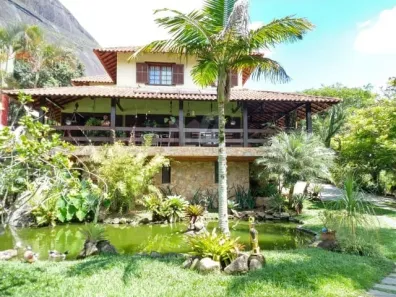 Casa de Condomínio com 3 Quartos à venda, 498m² no Samambaia, Petrópolis