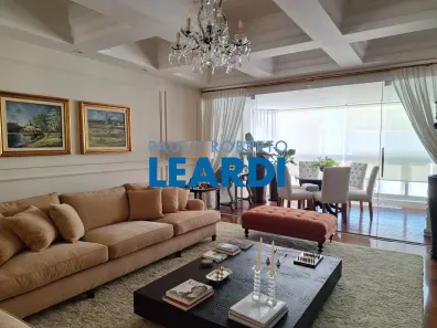 Apartamento com 4 Quartos à venda, 300m² no Cerqueira César, São Paulo