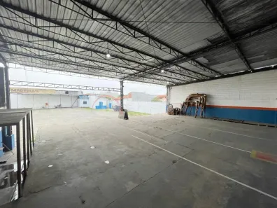 Galpão/Depósito/Armazém à venda, 306m² no Jardim Britânia, Caraguatatuba