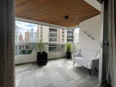 Apartamento com 3 Quartos à venda, 203m² no Moema, São Paulo