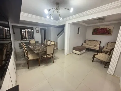 Sobrado com 3 Quartos à venda, 190m² no Vista Alegre, Curitiba