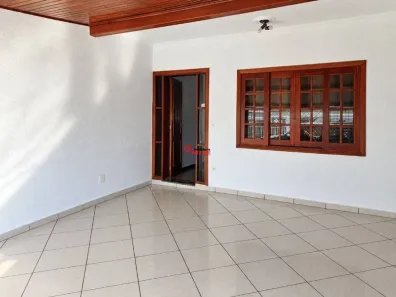 Casa com 3 Quartos para alugar, 150m² no Jardim Ipiranga, Americana