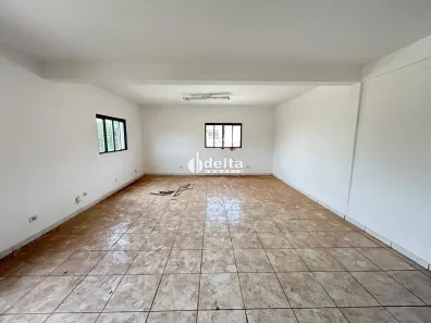 Ponto Comercial para alugar, 90m² no Umuarama, Uberlândia