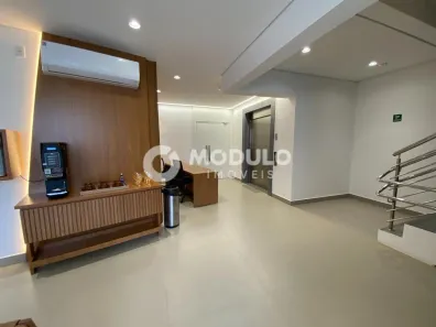 Sala Comercial para alugar, 47m² no Jardim Karaíba, Uberlândia
