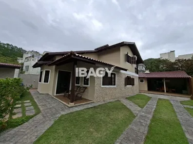 Casa com 4 Quartos para alugar, 80m² no Canasvieiras, Florianópolis