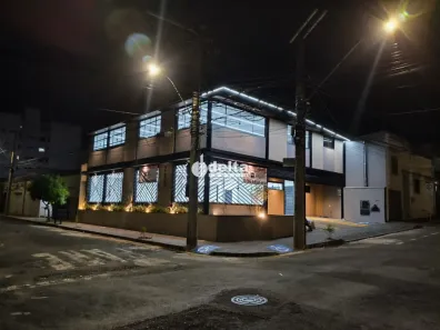 Ponto Comercial para alugar, 382m² no Martins, Uberlândia