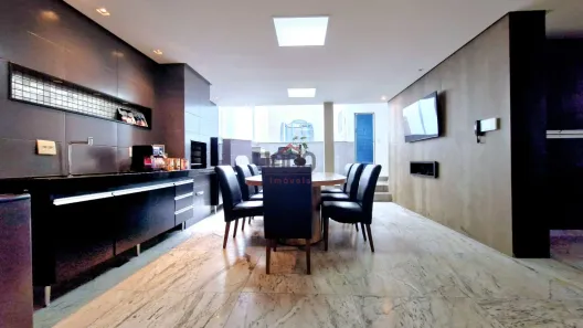 Casa com 3 Quartos à venda, 390m² no Centro, Juiz de Fora