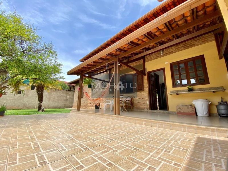 Casa com 4 quartos — Bandeirantes (Pampulha), Belo Horizonte
