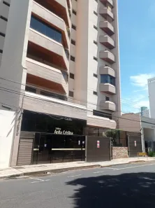 Apartamento com 3 Quartos para alugar, 300m² no Fundinho, Uberlândia