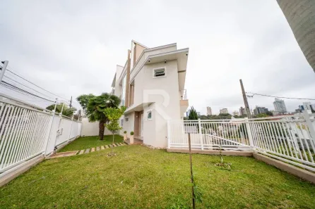 Sobrado com 4 Quartos à venda, 242m² no Mossunguê, Curitiba