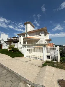 Casa com 4 Quartos à venda, 336m² no Comerciário, Criciúma