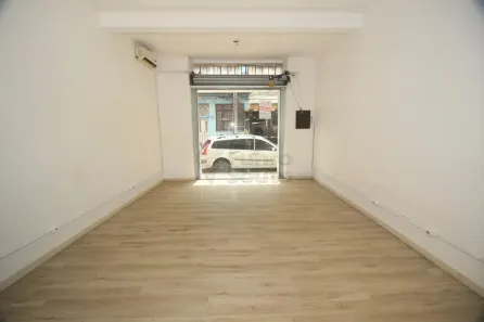 Sala Comercial para alugar, 71m² no Centro, Pelotas