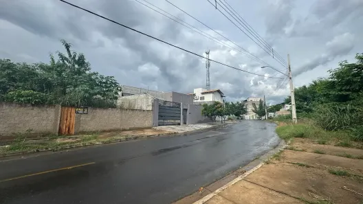 Lote/Terreno à venda, 450m² no Santa Rosa, Cuiabá