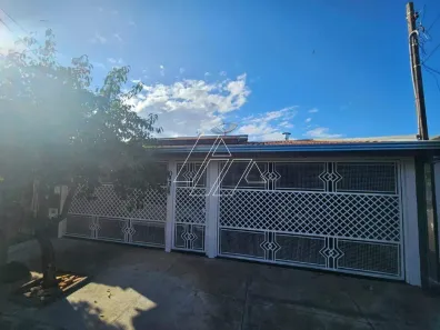 Casa com 3 Quartos à venda, 192m² no César de Almeida, Marília