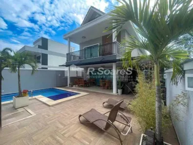 Casa de Condomínio com 4 Quartos à venda, 356m² no Recreio dos Bandeirantes, Rio de Janeiro