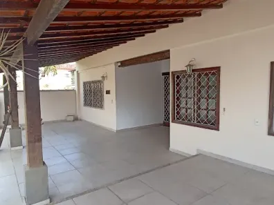 Casa com 3 Quartos à venda, 250m² no Novo Rio das Ostras, Rio das Ostras