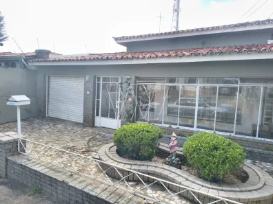 Casa com 2 Quartos à venda, 241m² no Sousas, Campinas