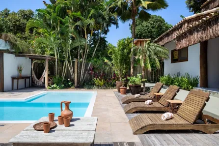 Casa com 10 Quartos para alugar, 10m² no Trancoso, Porto Seguro