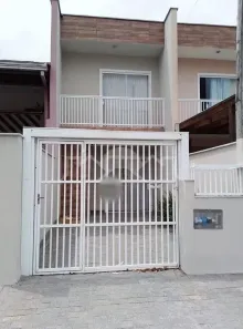 Sobrado com 2 Quartos à venda, 67m² no Jardim Iririú, Joinville