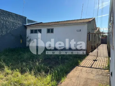 Casa com 2 Quartos à venda, 50m² no Martins, Uberlândia