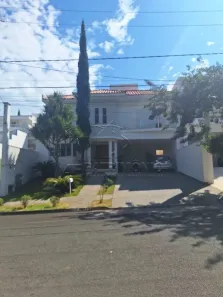Sobrado com 3 Quartos à venda, 349m² no Aparecidinha, Sorocaba