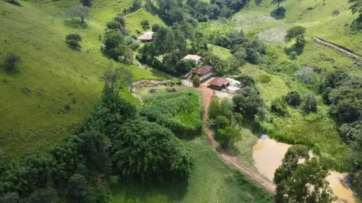Fazenda/Sítio com 5 Quartos à venda, 160000m² no , Córrego do Bom Jesus