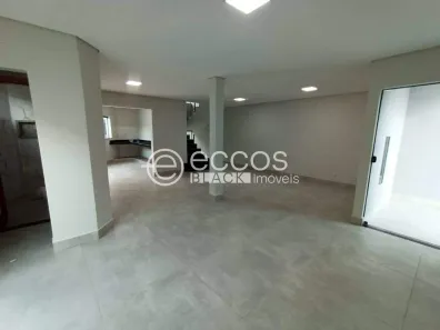 Casa com 4 Quartos à venda, 265m² no Nova Uberlândia, Uberlândia