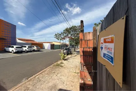 Lote/Terreno à venda, 300m² no Parque Industrial, São Carlos